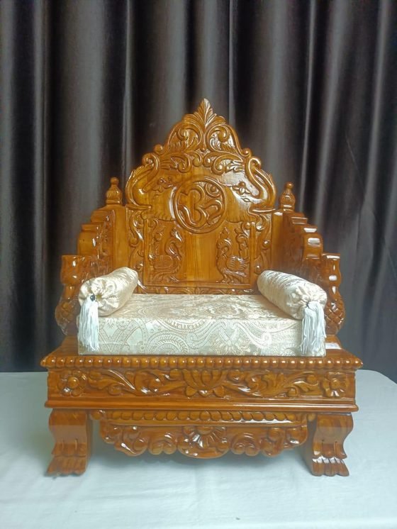 Om Singhasan – Cushioned Deluxe