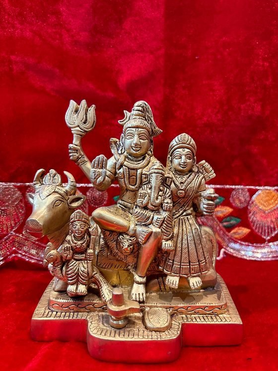Shiv Parivar Nandi Murti